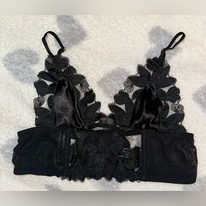 Victoria's Secret LUXE LINGERIE Unlined Floral Embroidered Long Line Bralette. S